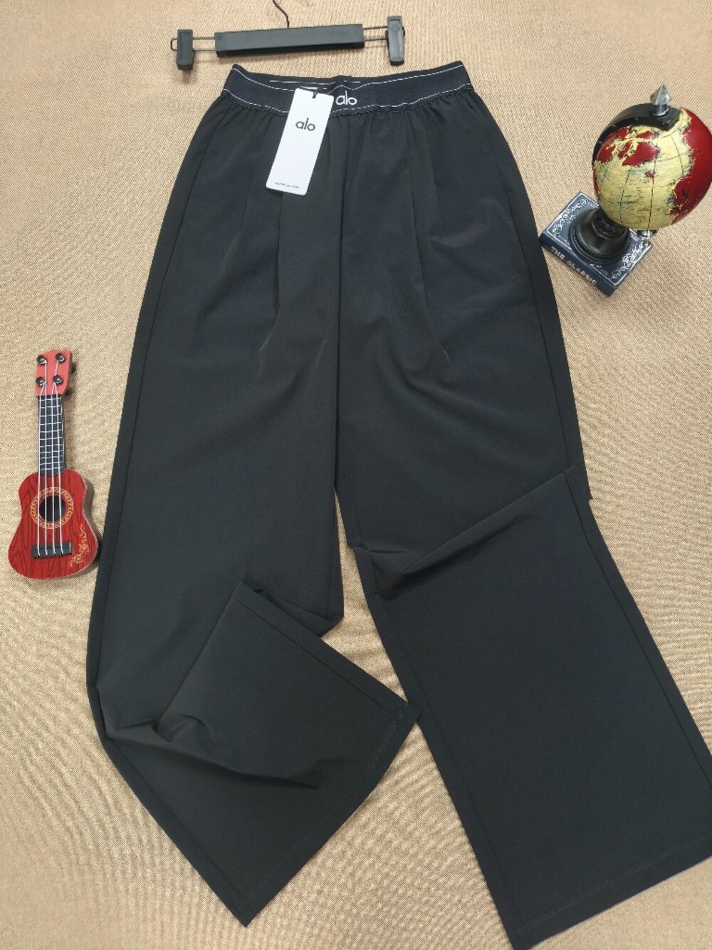 Alo Yoga Black Suit Up Trouser🖤Minimalist Luxury Style🔥NWT(Regular 30" Inseam) - Picture 2 of 7